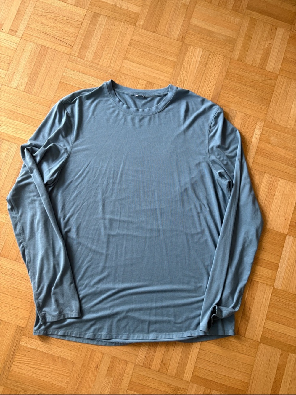 Kit + Ace Men's Lightweight Long-Sleeve Crew Neck Shirt - Slate Blue